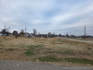 106 W Chestnut Ave, Barnsdall, OK 74002