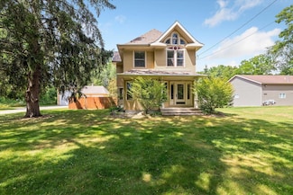 904 Schuring Rd, Portage, MI 49024