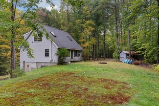 49 Brookside Ln, Hollis Center, ME 04042