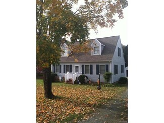 308 E North St, Wakefield, VA 23888