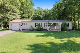 94 Avery Rd, Constantia, NY 13044