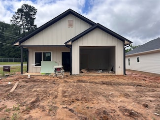 388 Alexander St, Kilgore, TX 75662
