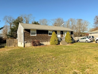 19 Flint Corn Rd, Portsmouth, RI 02871