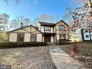 35 E Red Oak Dr, Voorhees, NJ 08043