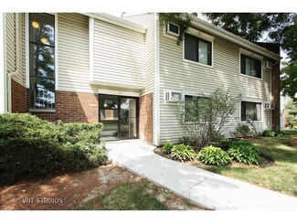 200 Bayside Dr Unit 5, Palatine, IL 60074