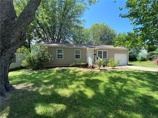 318 N Ponca Dr, Independence, MO 64056