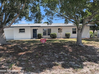 630 Charles Dr, Melbourne, FL 32935