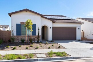 425 Eureka Dr, Santa Paula, CA 93060
