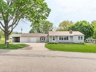 5719 S 10th St, Saint Joseph, MO 64504