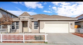 1049 Stanford Ave, Madera, CA 93637