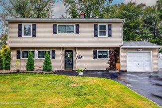 2 Tropical Dr, Middletown, NJ 07748