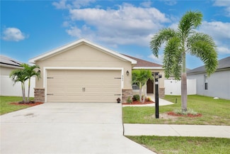 665 Persian Dr, Haines City, FL 33844