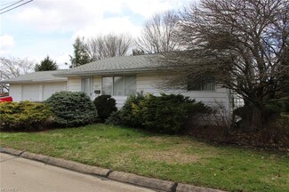 803 Columbia Ave, Williamstown, WV 26187
