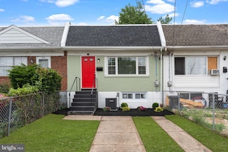 1072 Lakeshore Dr, Camden, NJ 08104