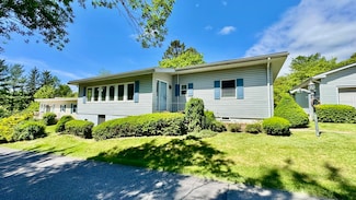 2111 Lakeside Dr, Kunkletown, PA 18058