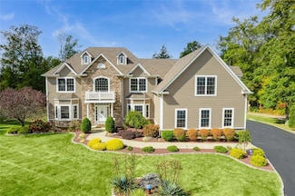 226 Windsor Rd, Fishkill, NY 12524