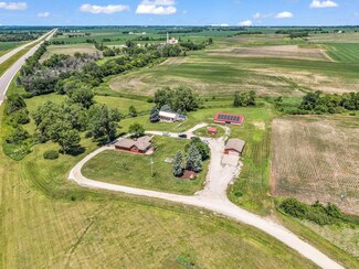 31661 180th St, Granger, IA 50109