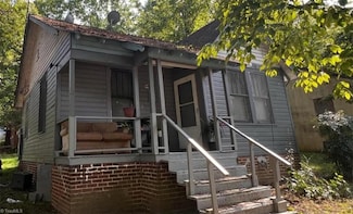 1436 Fitch St, Winston Salem, NC 27107