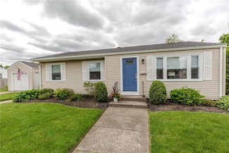 40 Lufkin Ct, Warwick, RI 02888