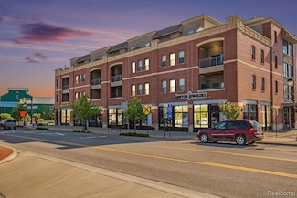 134 N Leroy St Unit 304, Fenton, MI 48430