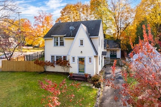 2731 Bronson Blvd, Kalamazoo, MI 49008