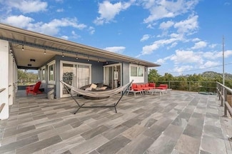 1616 Livingstone St, Sarasota, FL 34231