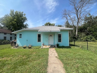 324 S Silver St, Lamoni, IA 50140