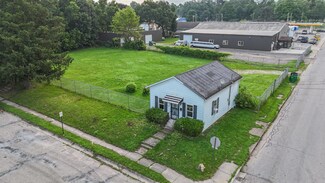 429 S 9th St, Niles, MI 49120