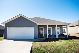 55 Thaxton Hills Dr, Thaxton, MS 38871