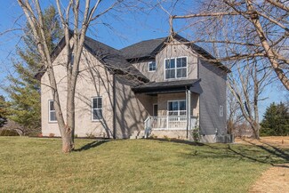 207 Hazelnut Ct, Clarksville, TN 37042
