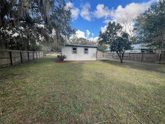 21307 SE Hawthorne Rd, Hawthorne, FL 32640