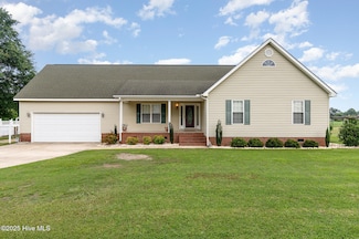 260 Naylor School Rd, Roseboro, NC 28382