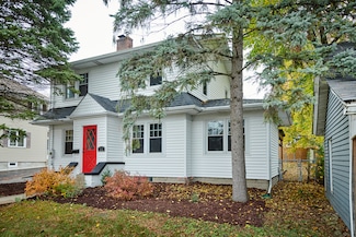 712 S 5th Ave, Saint Charles, IL 60174