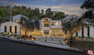 10950 Verano Rd, Los Angeles, CA 90077