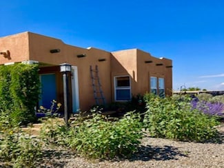 22 Del Norte Rd, El Prado, NM 87529