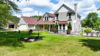 3733 N Hoover Ave, Gladwin, MI 48624