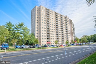 2500 N Van Dorn St Unit 912, Alexandria, VA 22302