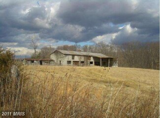 1867 Fairfax Pike, White Post, VA 22663