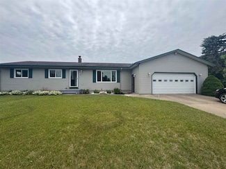 943 N Summitview Dr, Gaylord, MI 49735