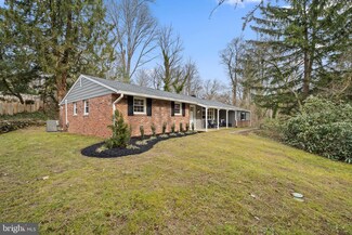 11 W Possum Hollow Rd, Rose Valley, PA 19086