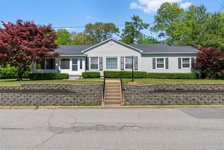 955 Gerald St, Jackson, MO 63755