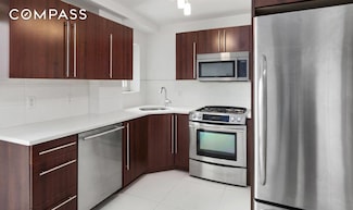 302 2nd St Unit 9L, Brooklyn, NY 11215