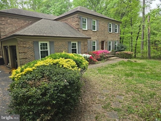 5017 Cannon Bluff Dr, Woodbridge, VA 22192