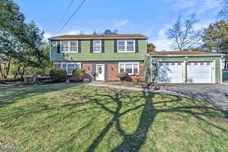 6 Chandler Rd, Somerset, NJ 08873