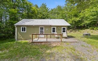 10 Carpenter Place, Greenville, ME 04441
