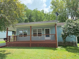 106 Saint Johns St, Parsons, WV 26287