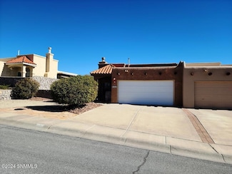 2122 Foxtail Pine Dr, Las Cruces, NM 88012
