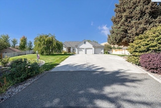 2875 Cambridge Ct, Kennewick, WA 99338