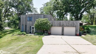 1106 Westwood Dr, Marshalltown, IA 50158