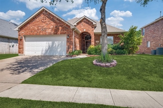 3208 Serpis, Grand Prairie, TX 75054